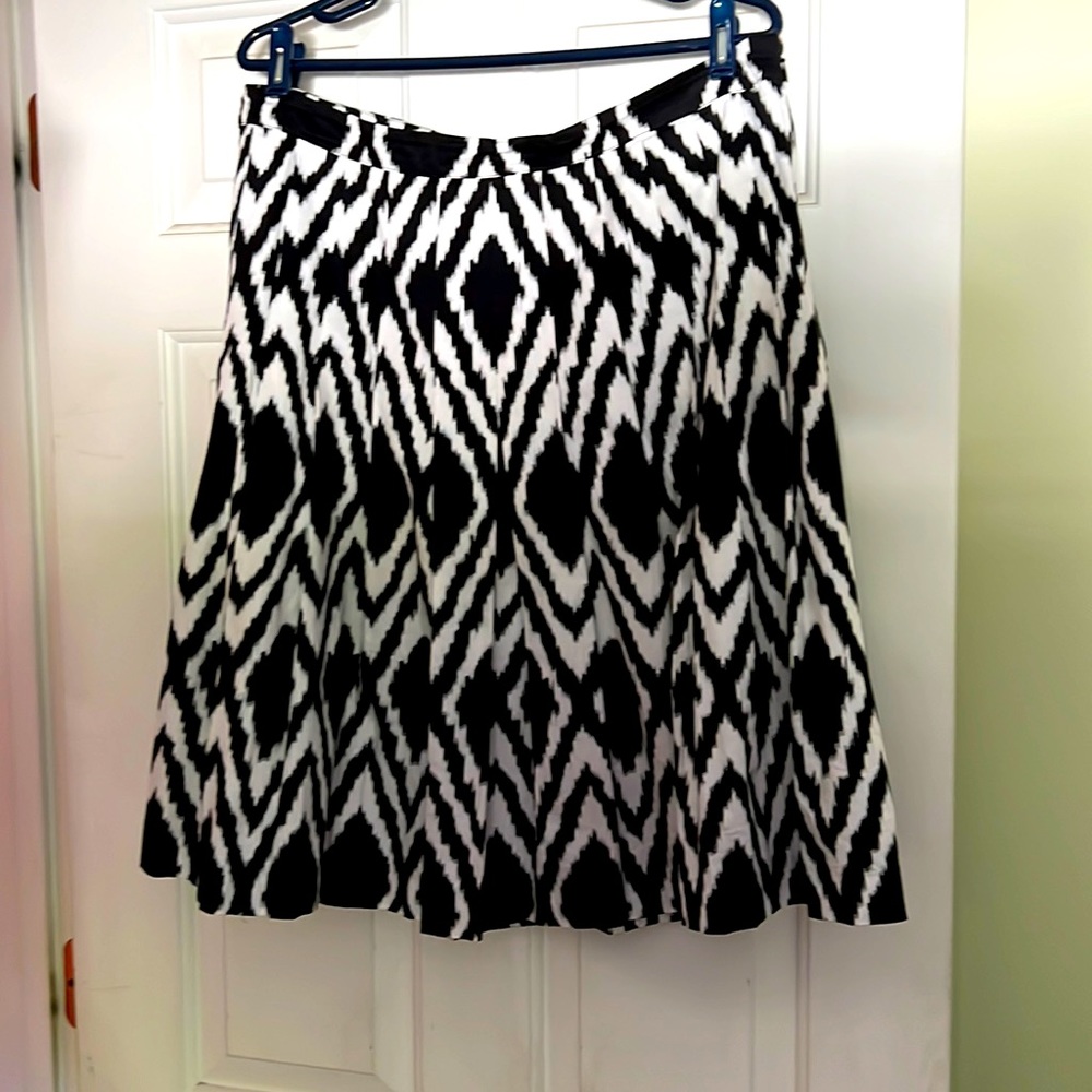 Black Patterned Skirt - image 1